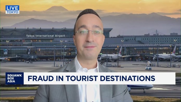 The most common travel scams in 9 global cities